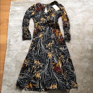SALE!! NWT Zara Floral Wrap Dress Size S
